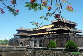 Huế giờ khác xưa - thơ Quang Huỳnh