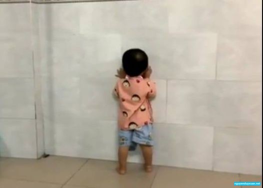 Bé bị phạt